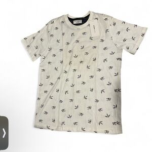 Eighth Avenue Swallow Bird Print TShirt Mens Medium Cream Short Sleeve NWT